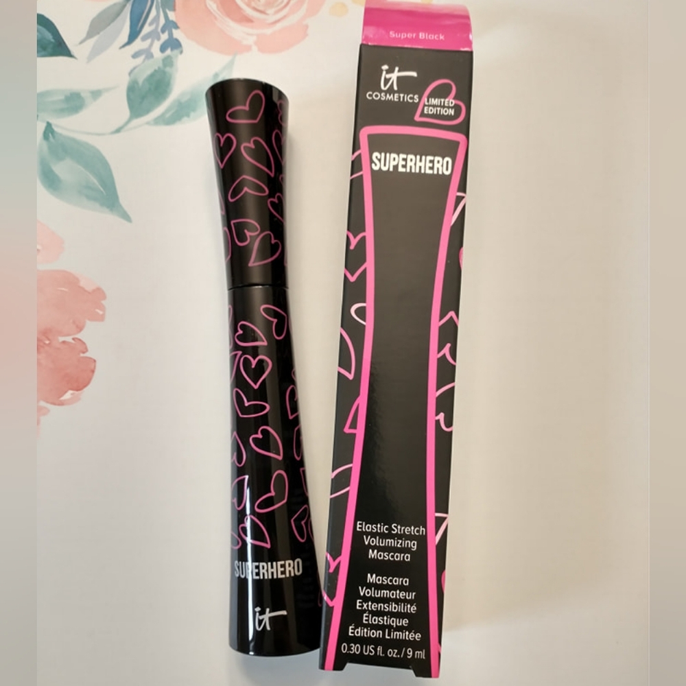 IT Cosmetics Superhero Elastic Stretch Volumizing and Lengthening Mascara